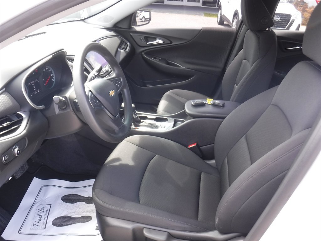 Used 2023 Chevrolet Malibu LS FWD image 8