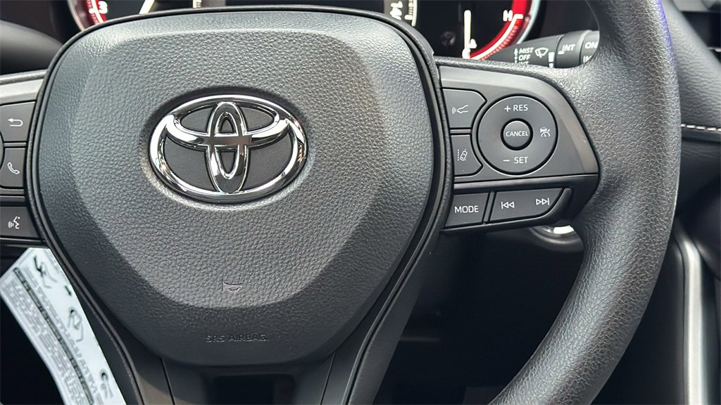 New 2025 Toyota RAV4 XLE image 28
