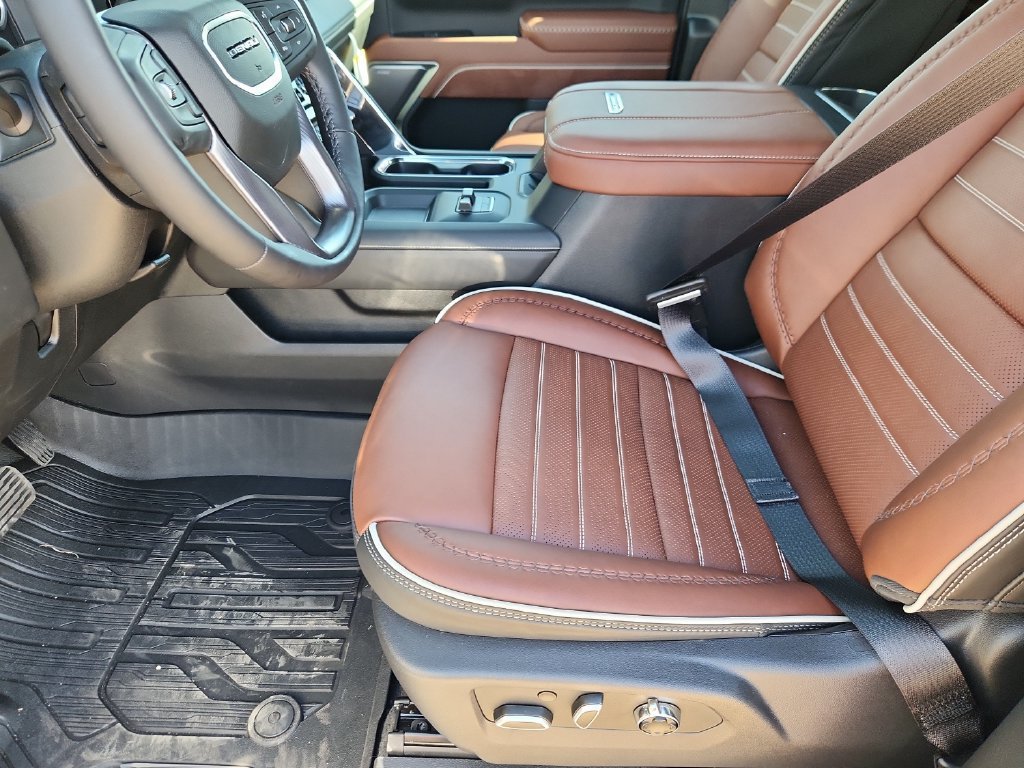 New 2026 GMC Sierra 3500 Denali Ultimate AWD/4WD image 8