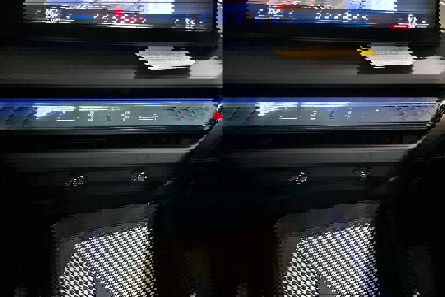 Used 2025 BMW X3 xDrive30i w/ Premium Package image 34