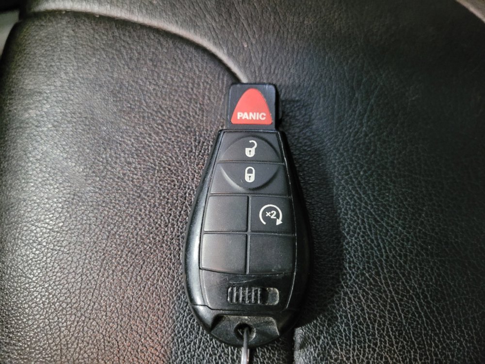 Used 2016 Jeep Cherokee Latitude w/ Safety/Convenience Group AWD/4WD image 32