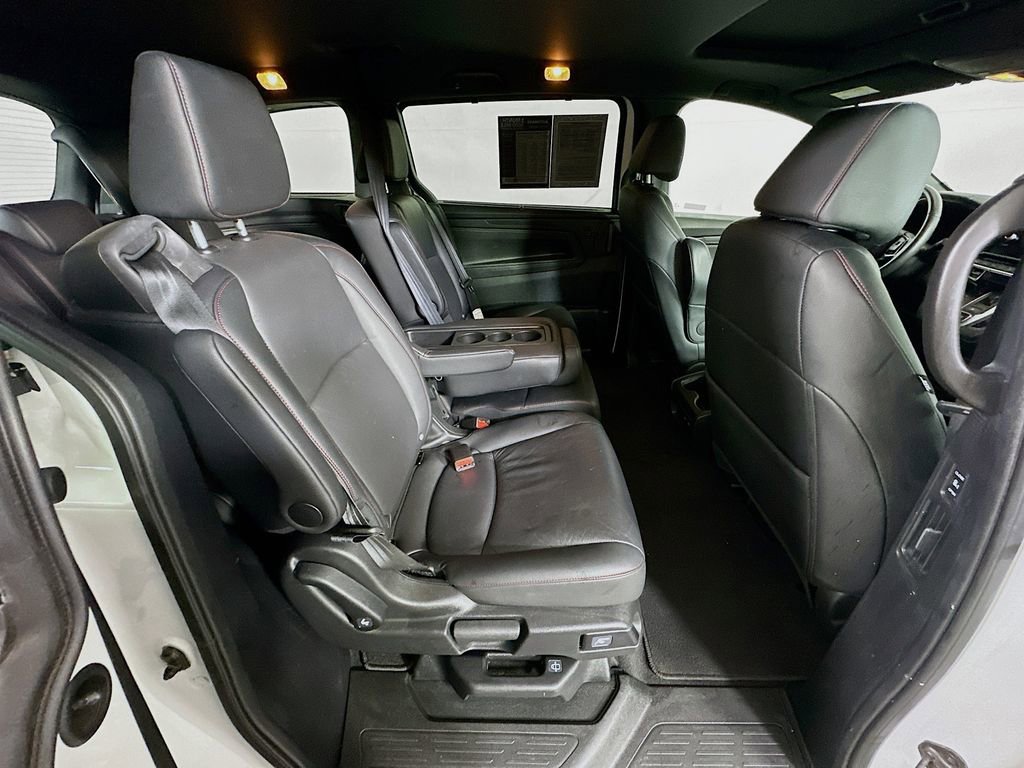 Used 2025 Honda Odyssey Sport-L image 11