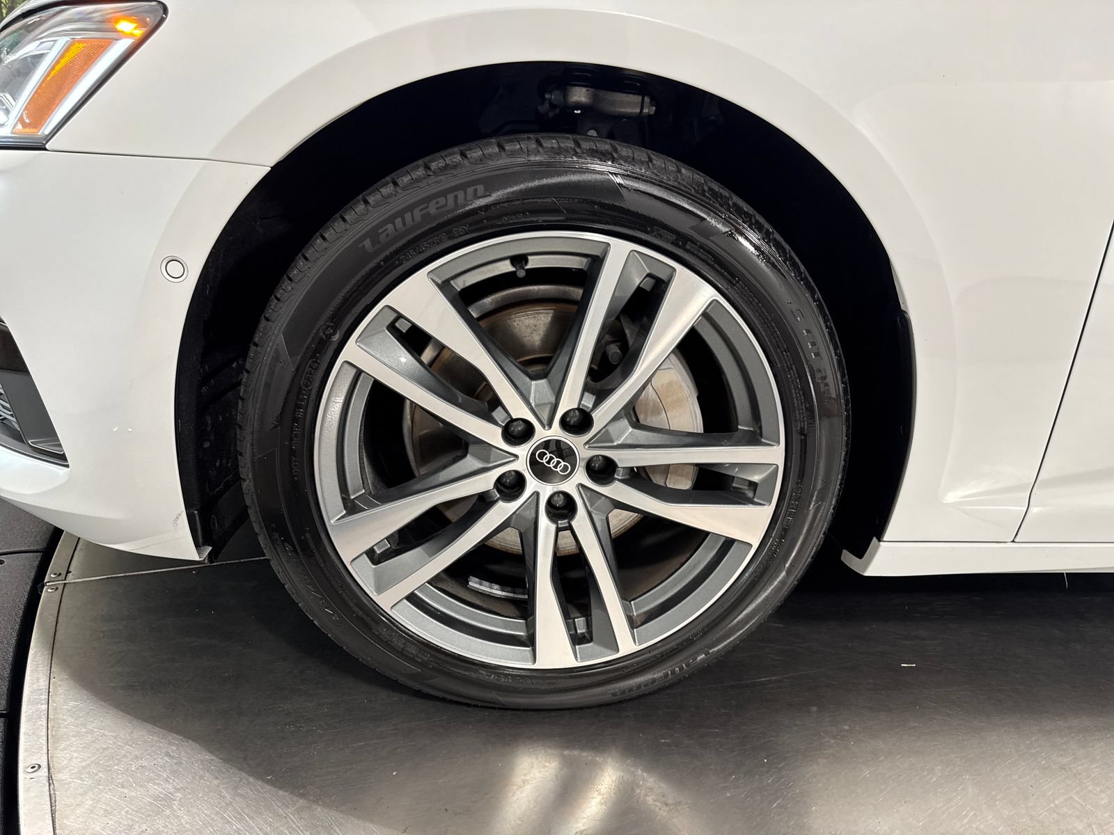 Used 2021 Audi A6 Premium Plus w/ Premium Plus Package AWD/4WD image 2