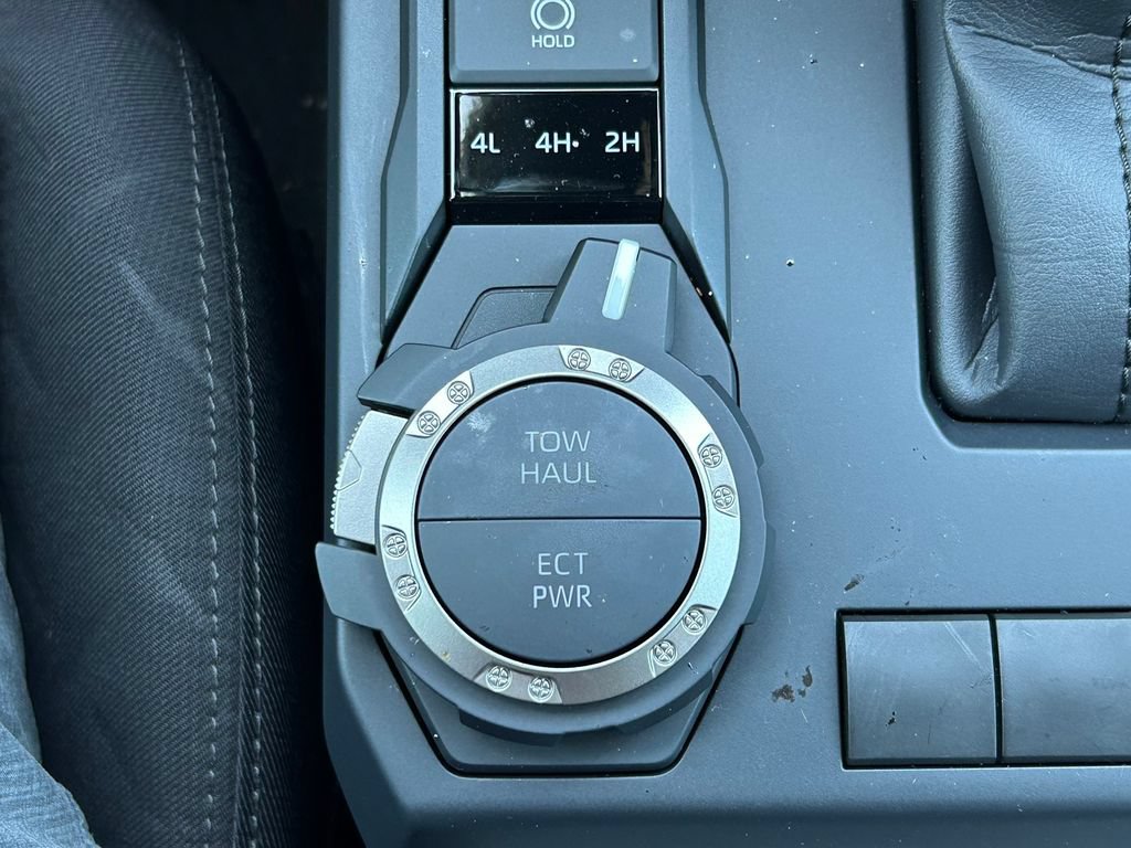 Certified 2025 Toyota Tacoma SR5 AWD/4WD image 26