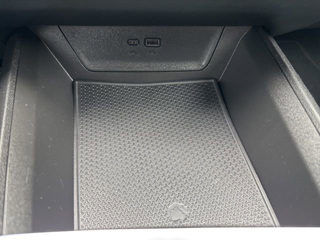 Used 2025 Chevrolet Equinox LT FWD image 24