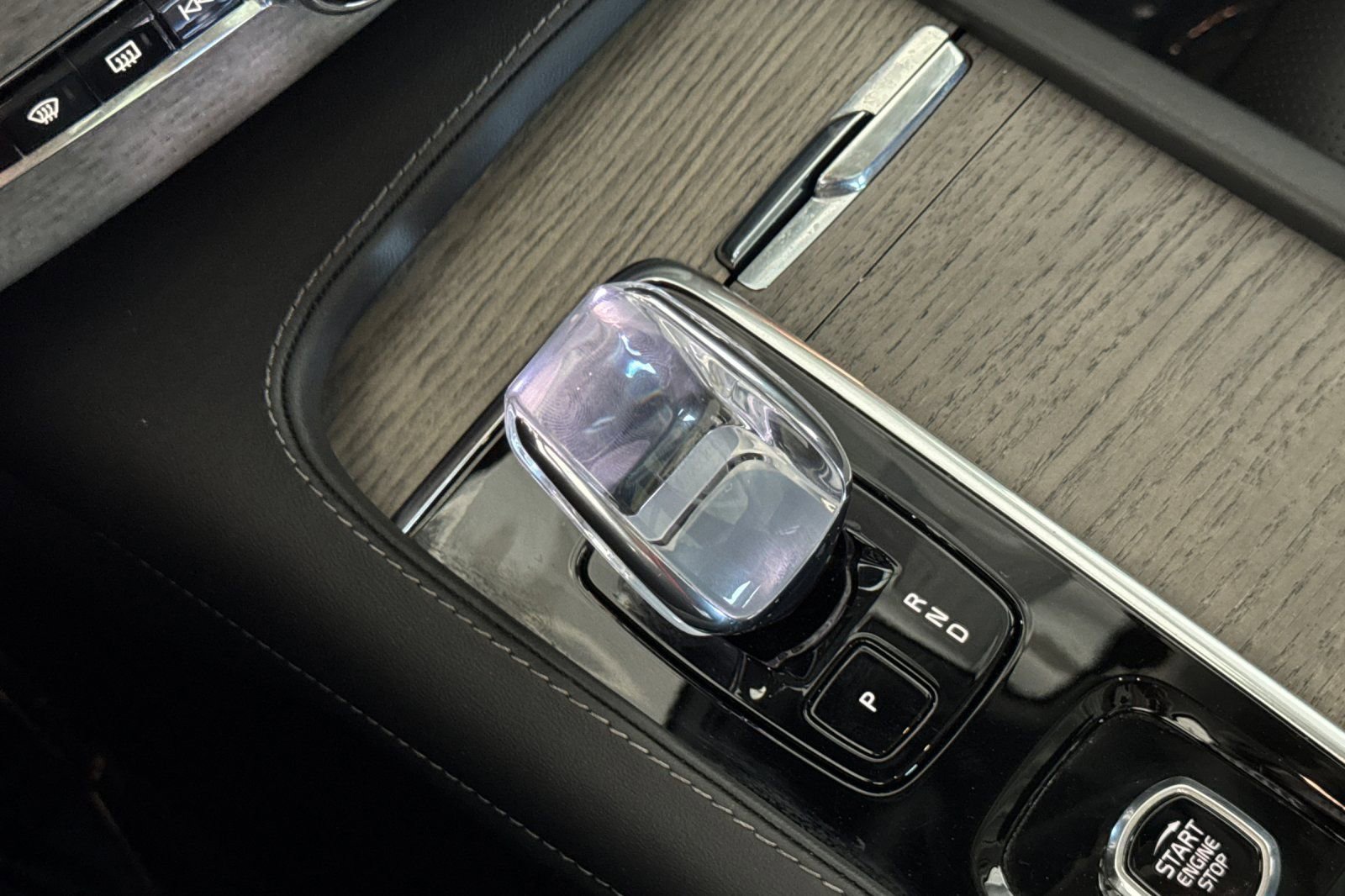 Used 2023 Volvo XC90 T8 Ultimate w/ Protection Package Premier image 25