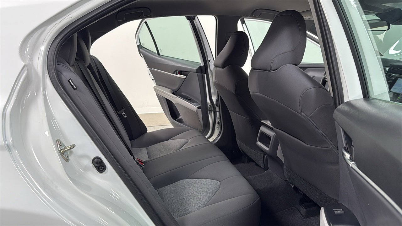 Certified 2020 Toyota Camry LE image 17