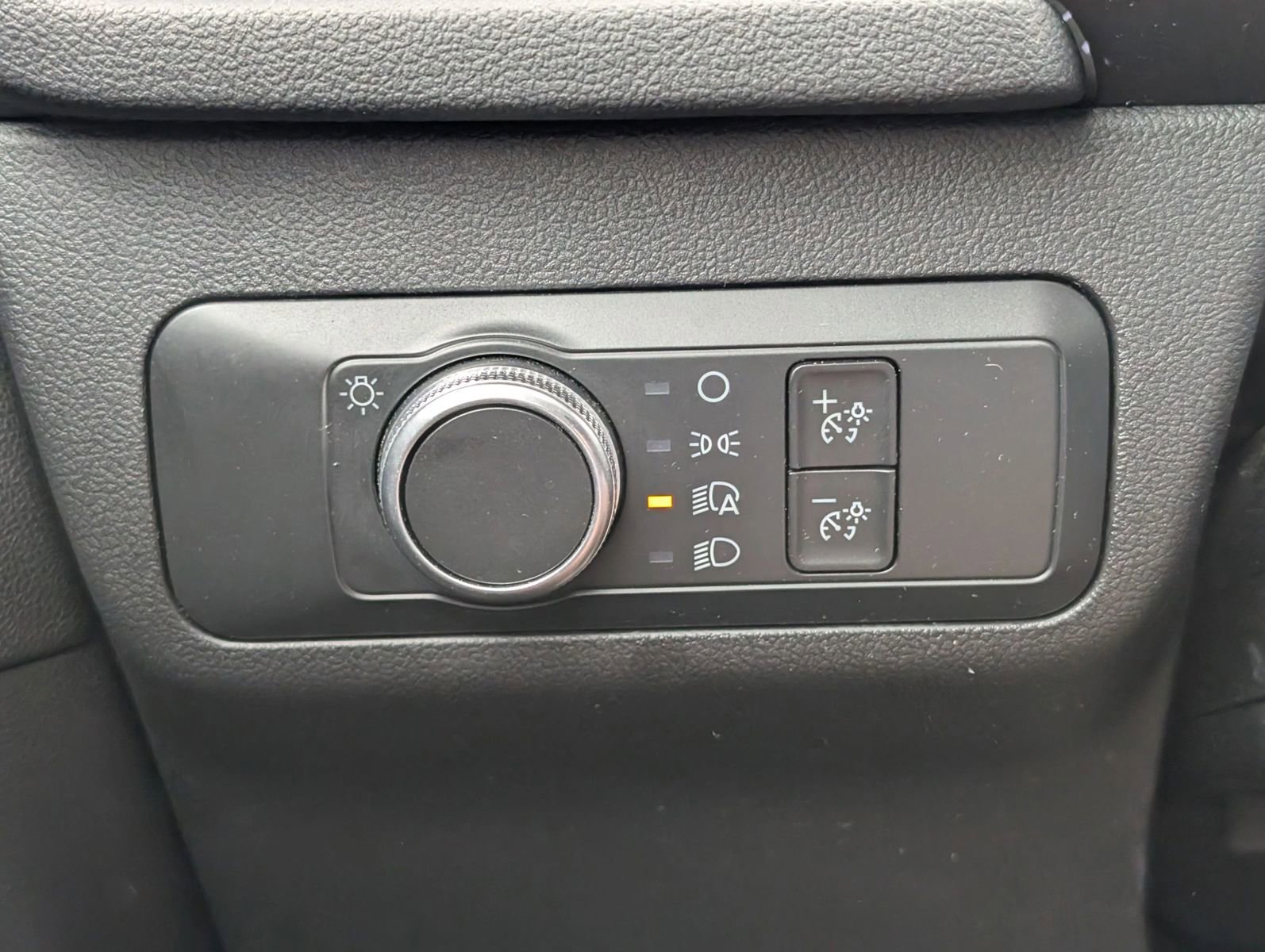 Used 2021 Ford Escape SE image 16