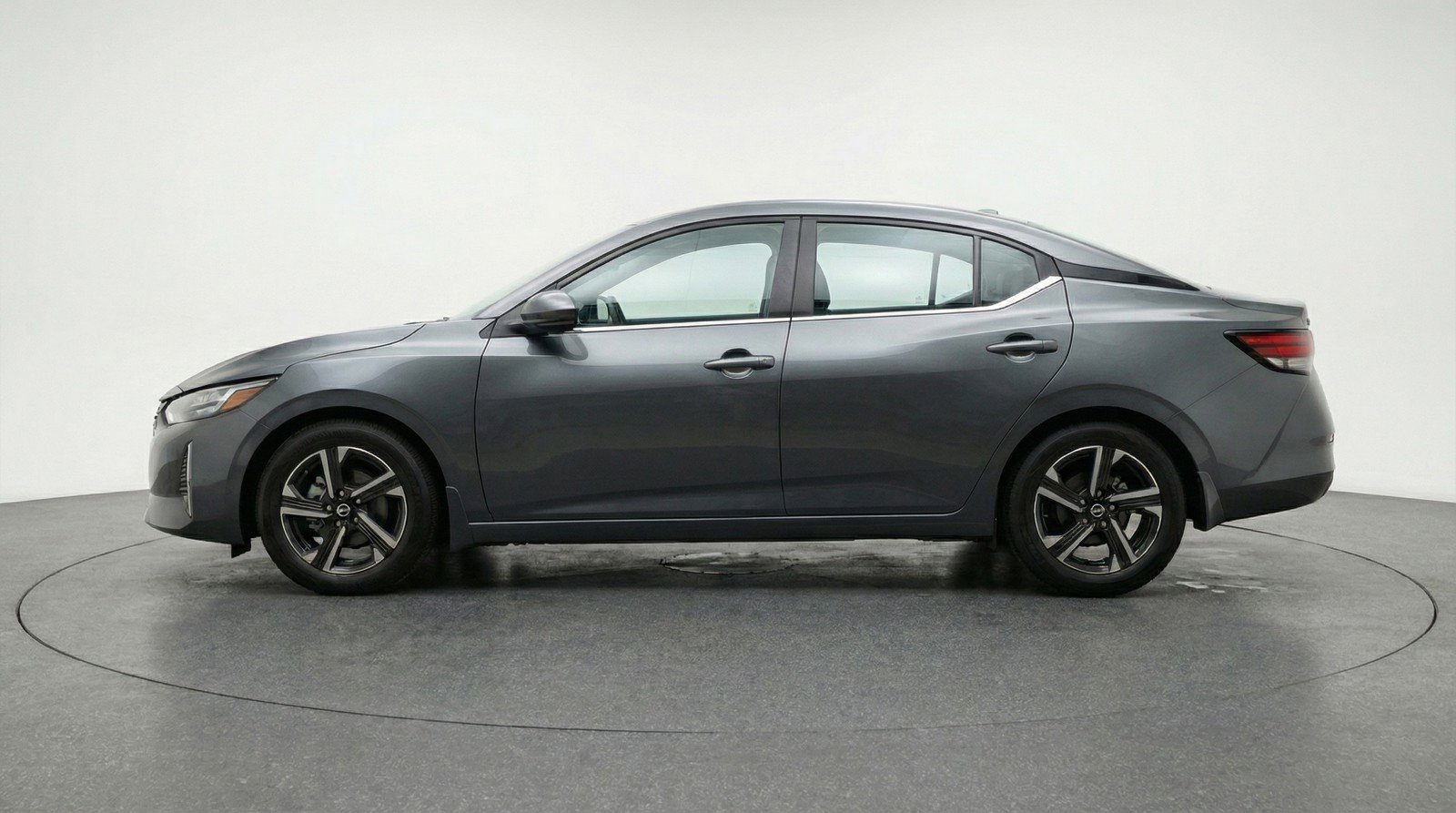 Used 2025 Nissan Sentra SV FWD image 5