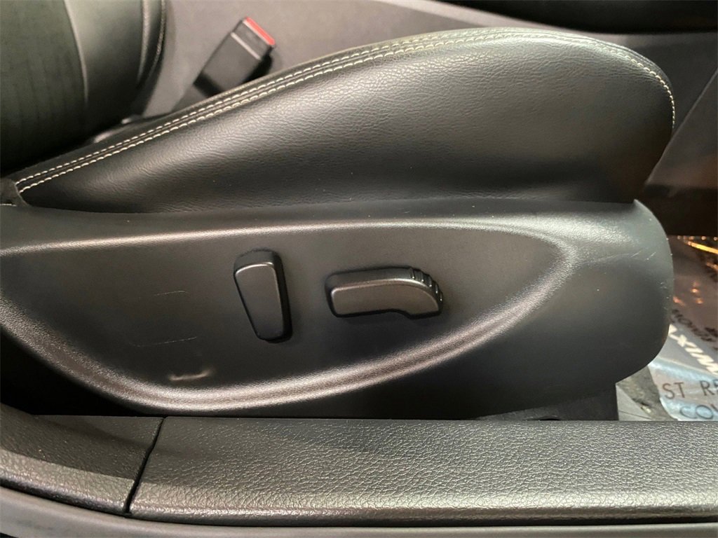 Used 2023 Nissan Maxima SL image 15