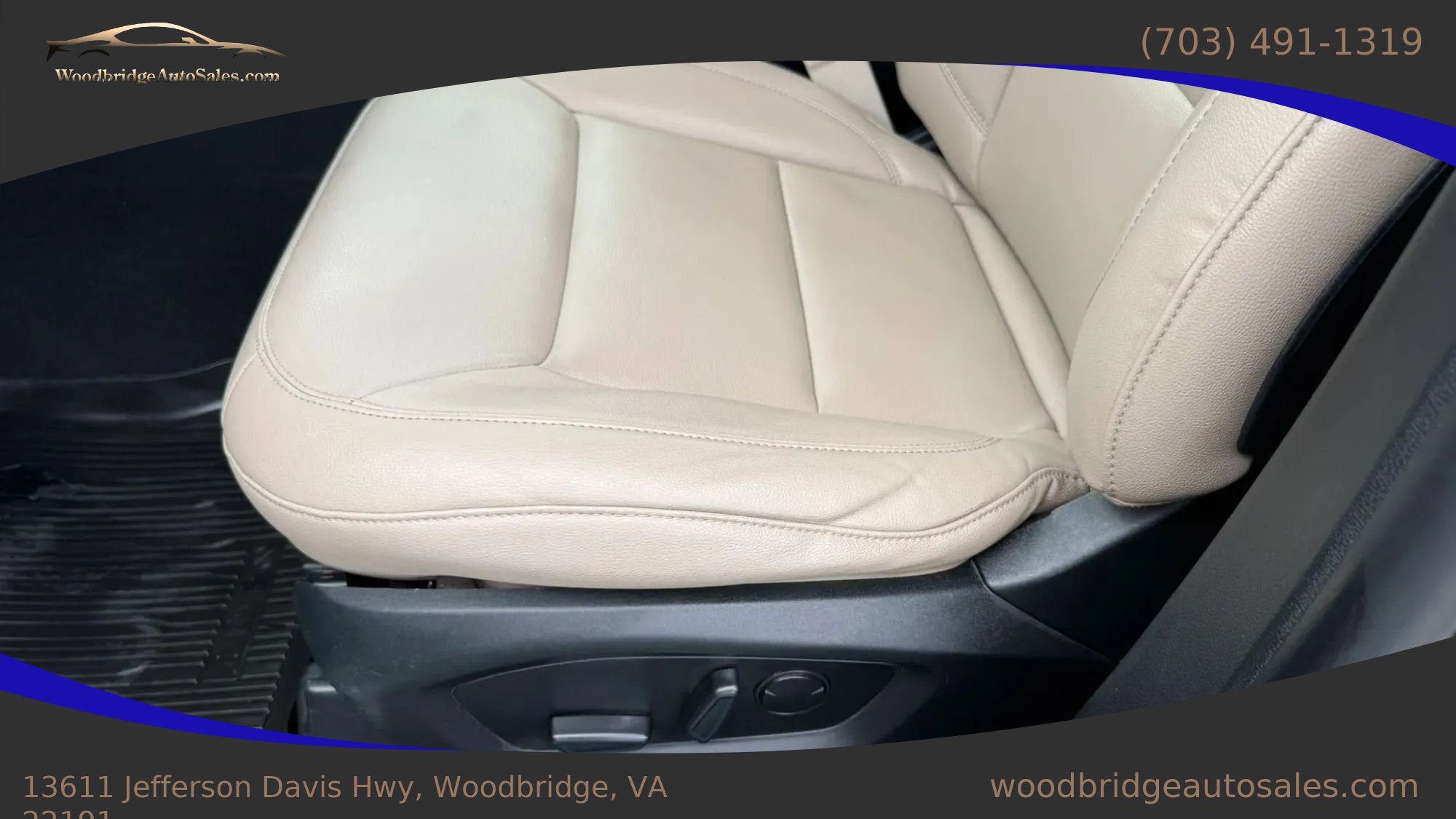 Used 2020 Ford Explorer XLT w/ Equipment Group 202A AWD/4WD image 16