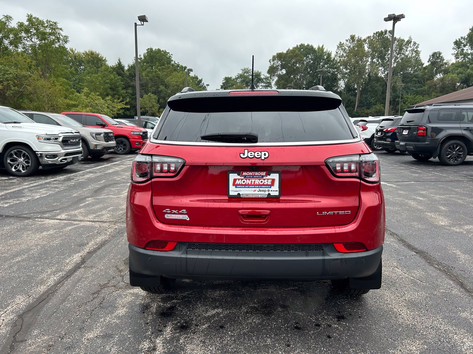 Used 2025 Jeep Compass Limited AWD/4WD image 5