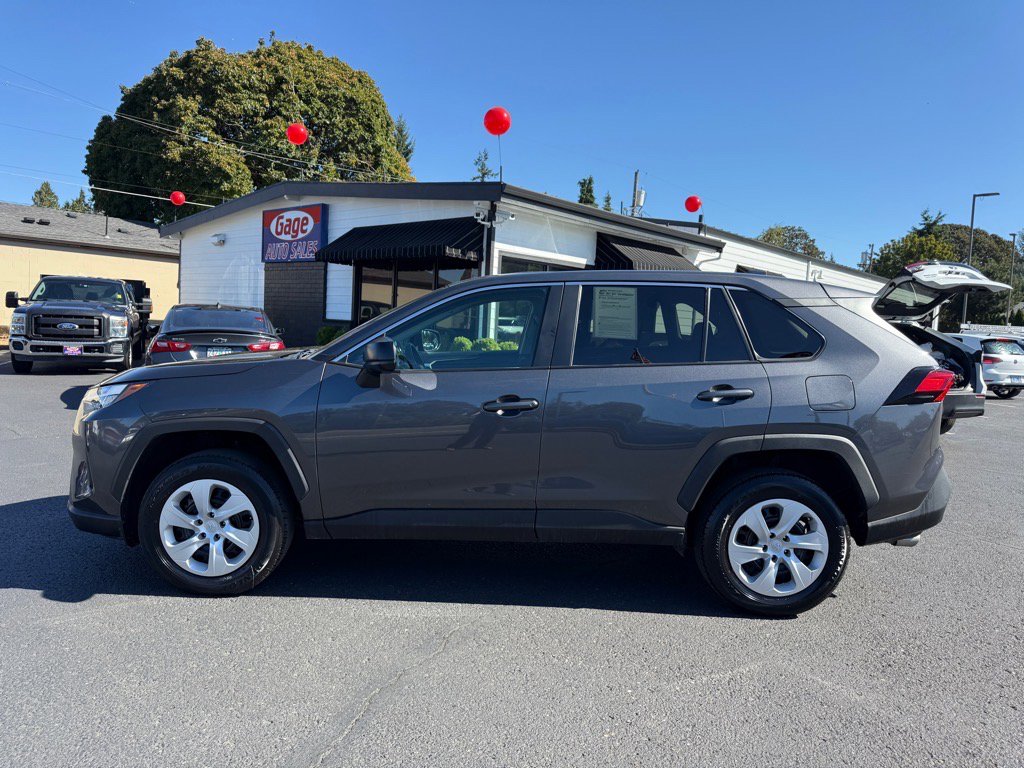 Used 2024 Toyota RAV4 LE image 3