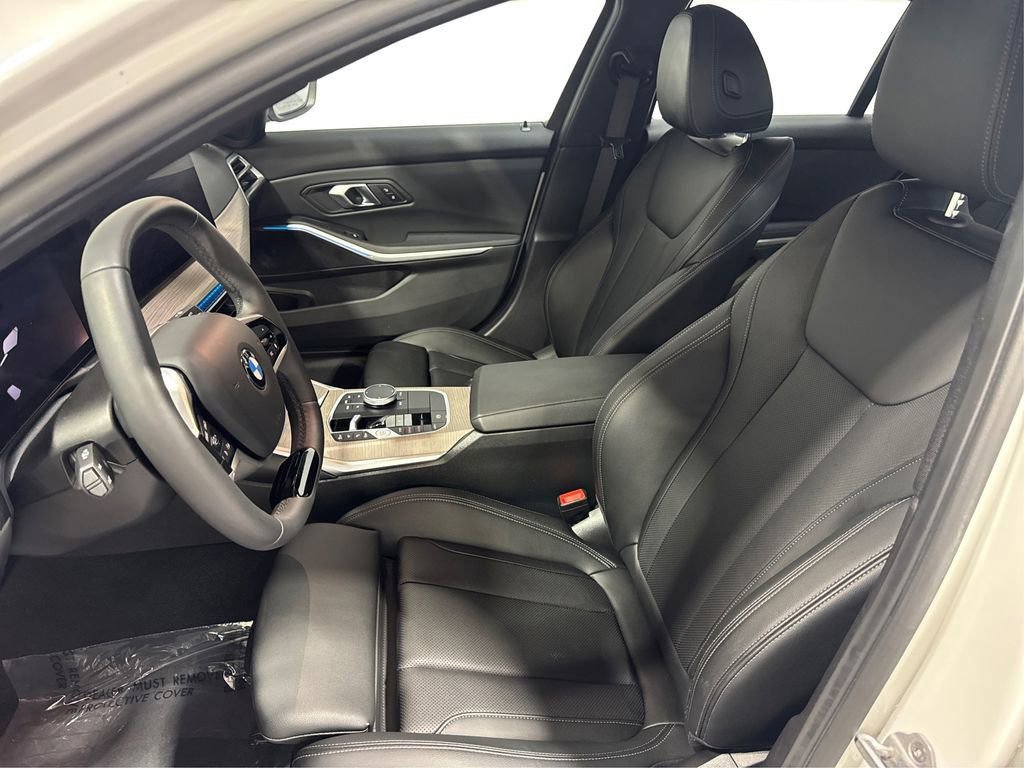 Used 2025 BMW 330i xDrive Sedan image 9