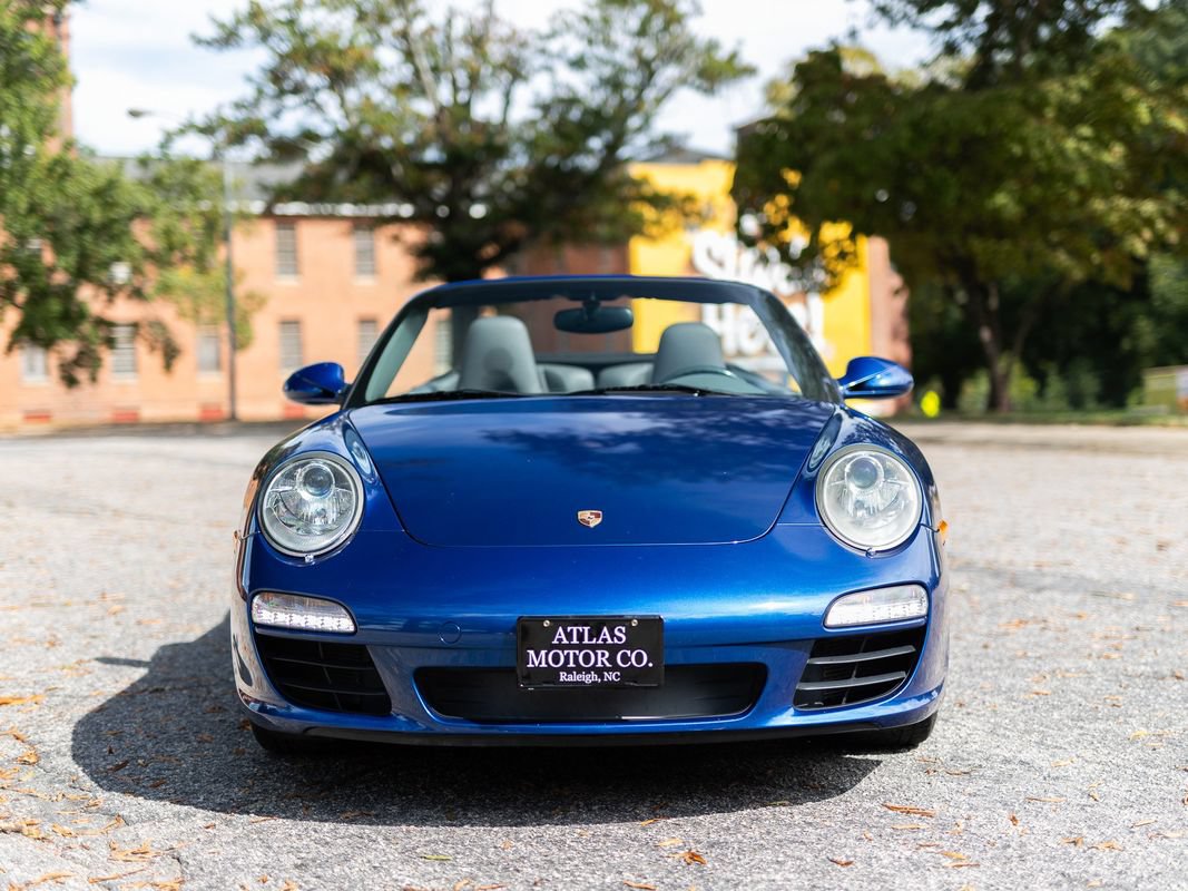 Used 2009 Porsche 911 Carrera RWD image 5