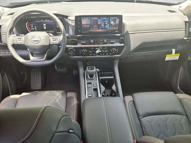 New 2026 Nissan Pathfinder Platinum FWD image 13