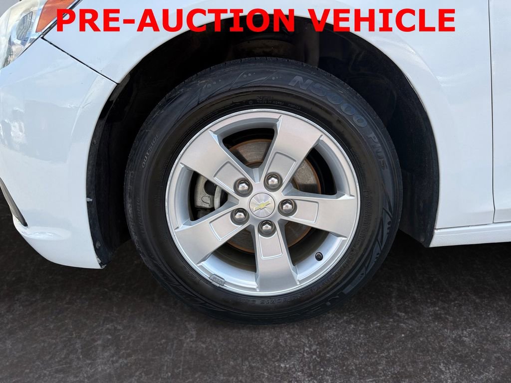 Used 2016 Chevrolet Malibu LT FWD image 9