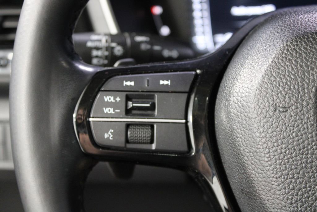 Used 2023 Honda Pilot Elite image 37