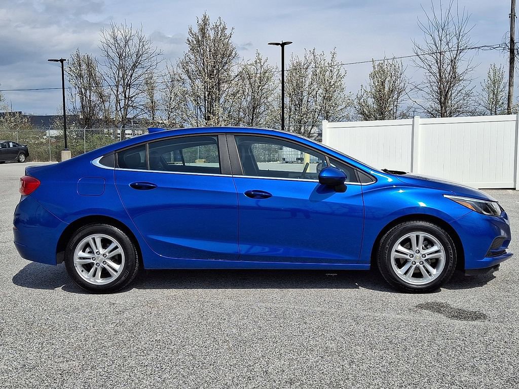 Used 2017 Chevrolet Cruze LT w/ Convenience Package image 10