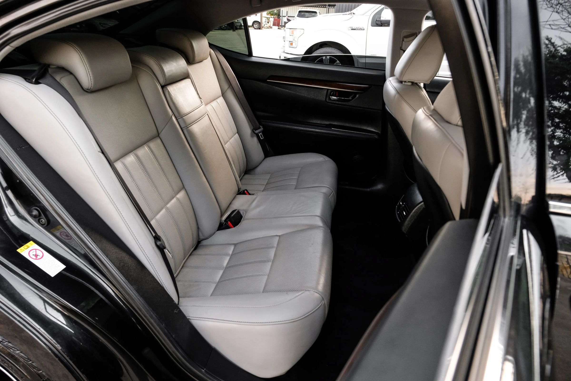 Used 2017 Lexus ES 350 w/ Luxury Package FWD image 42