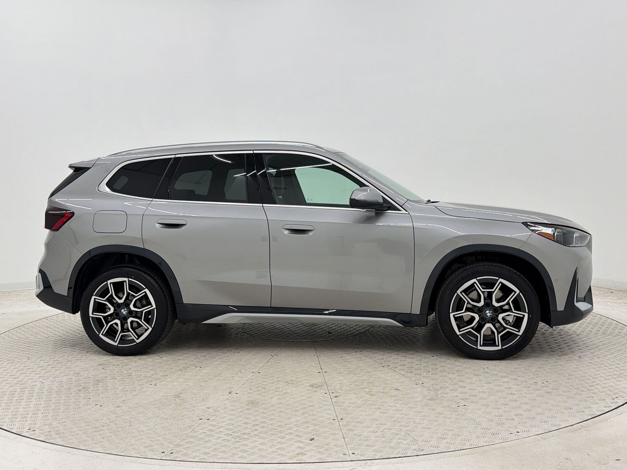 New 2026 BMW X1 xDrive28i w/ Convenience Package AWD/4WD image 8
