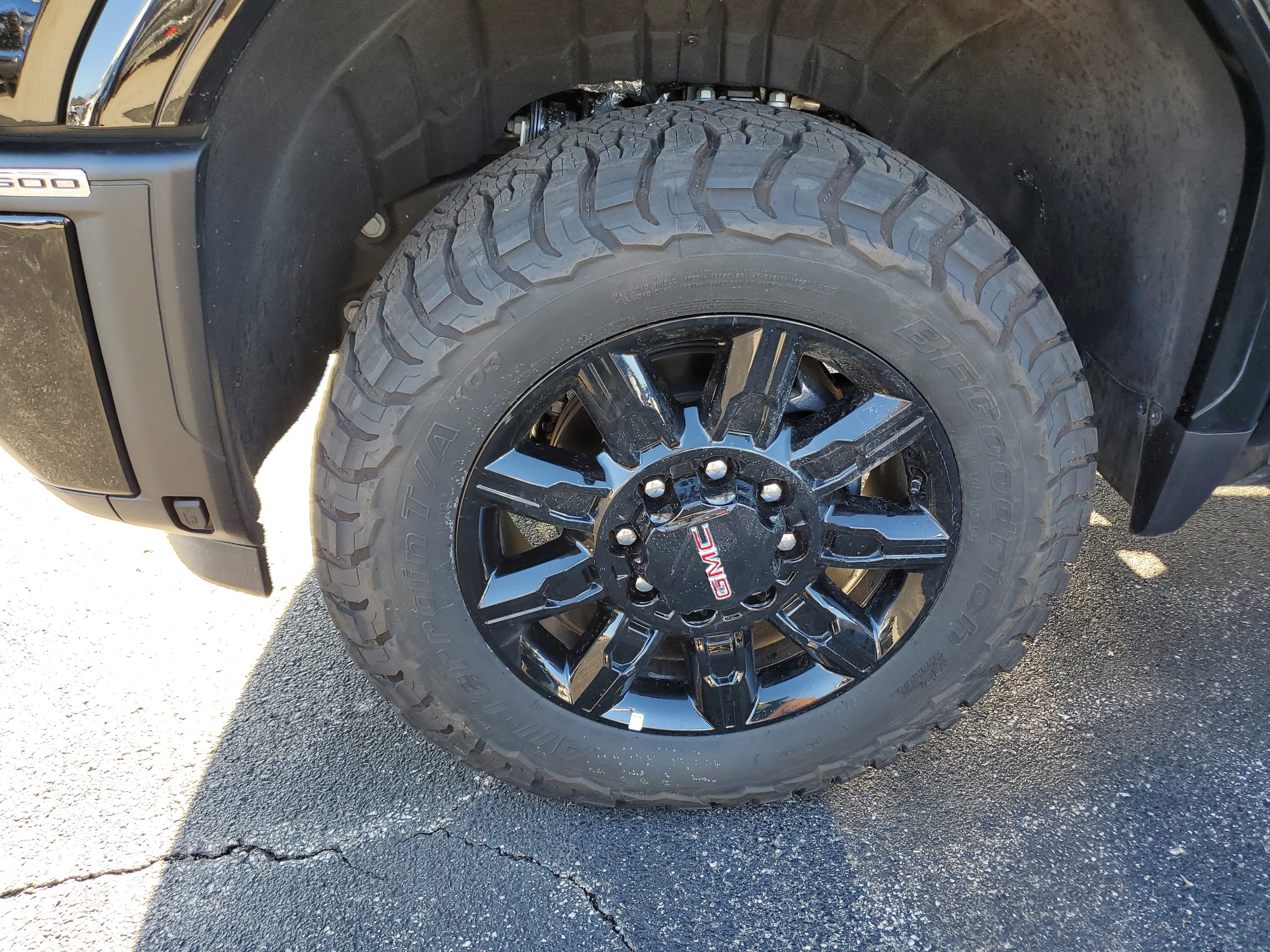 New 2025 GMC Sierra 2500 AT4 w/ AT4 Premium Plus Package image 8