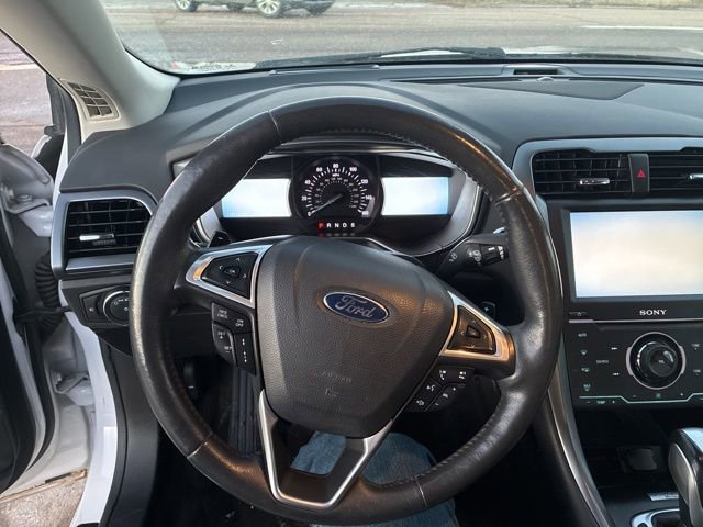 Used 2015 Ford Fusion Titanium FWD image 11