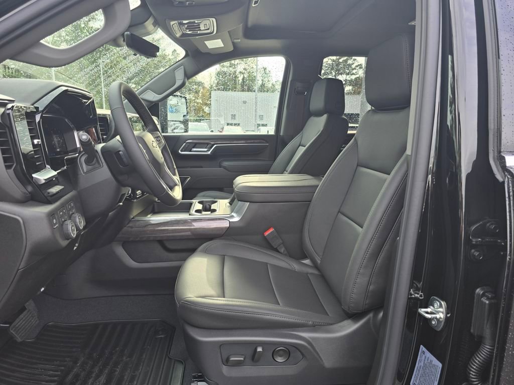 New 2026 Chevrolet Silverado 2500 LTZ w/ LTZ Premium Package image 9