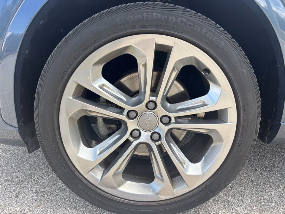 Used 2018 Audi Q3 2.0T Premium FWD image 45