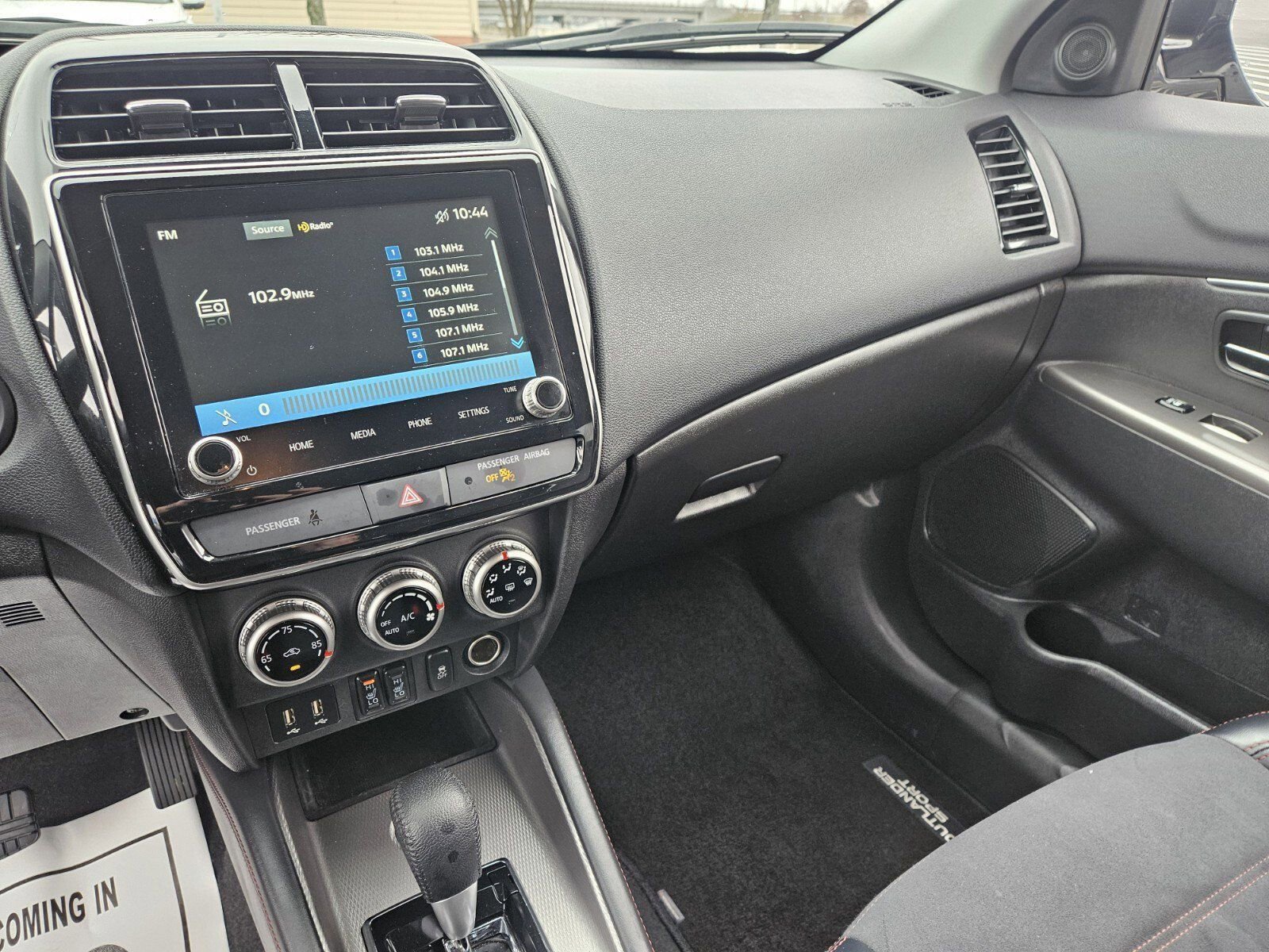 Used 2025 Mitsubishi Outlander Sport SE image 21