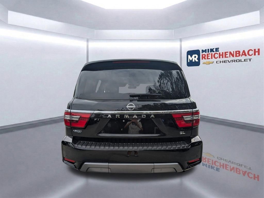 Used 2024 Nissan Armada SL w/ Captain's Chairs Package image 5