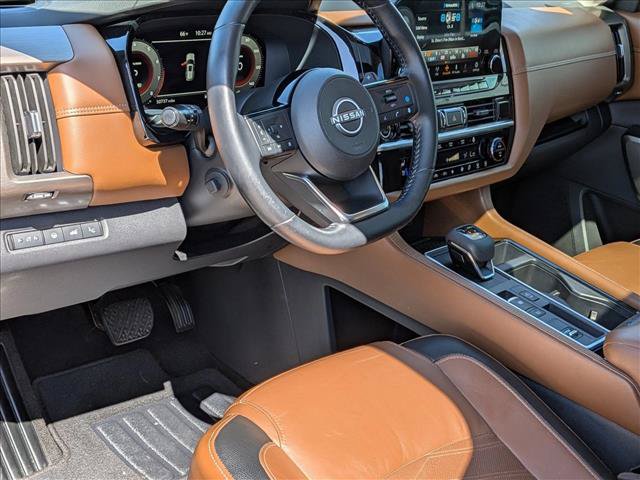 Used 2023 Nissan Pathfinder Platinum FWD image 10
