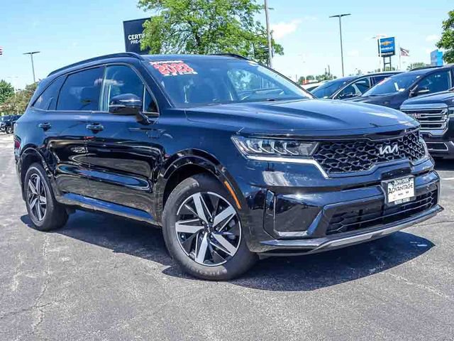 Used 2023 Kia Sorento S w/ Panoramic Sunroof Package FWD image 2