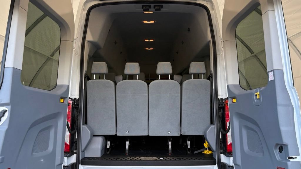 Used 2019 Ford Transit 350 XLT RWD image 4
