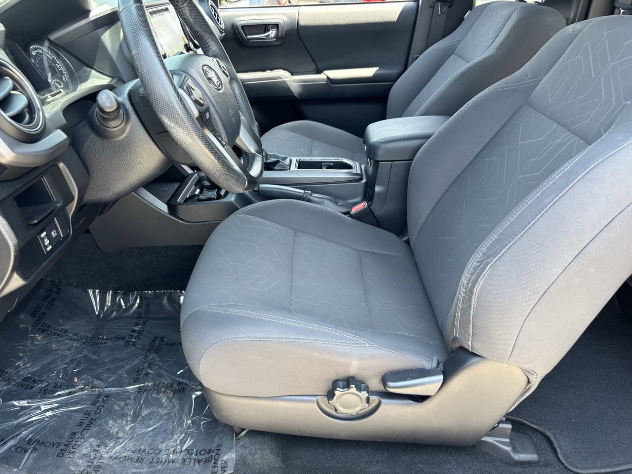 Used 2019 Toyota Tacoma TRD Sport RWD image 17