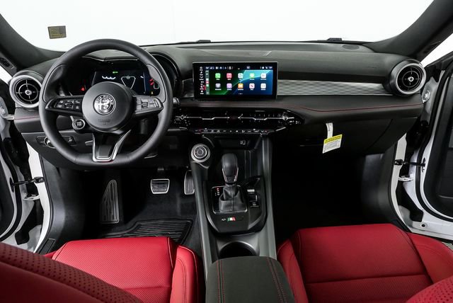 New 2026 Alfa Romeo Tonale w/ Red Premium Package image 19