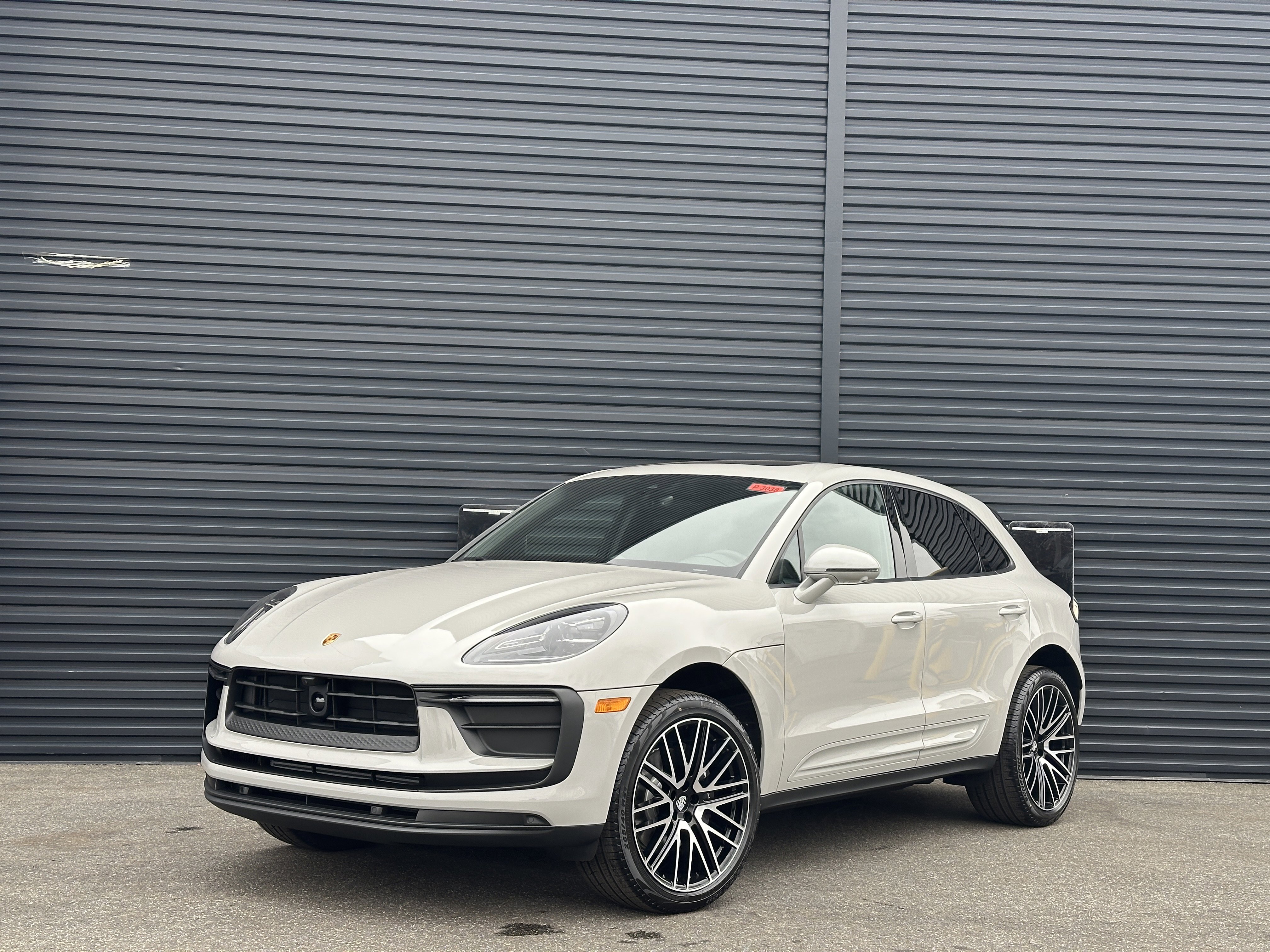 New 2026 Porsche Macan AWD/4WD image 1