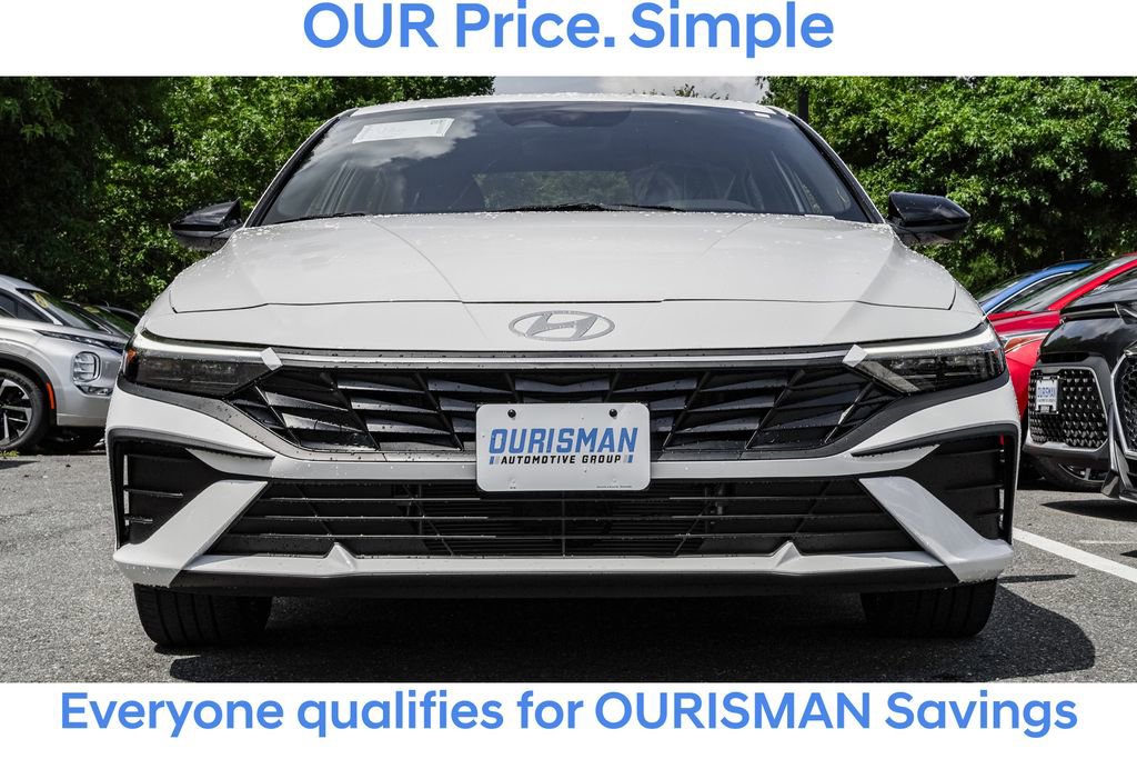 New 2025 Hyundai Elantra SEL image 2