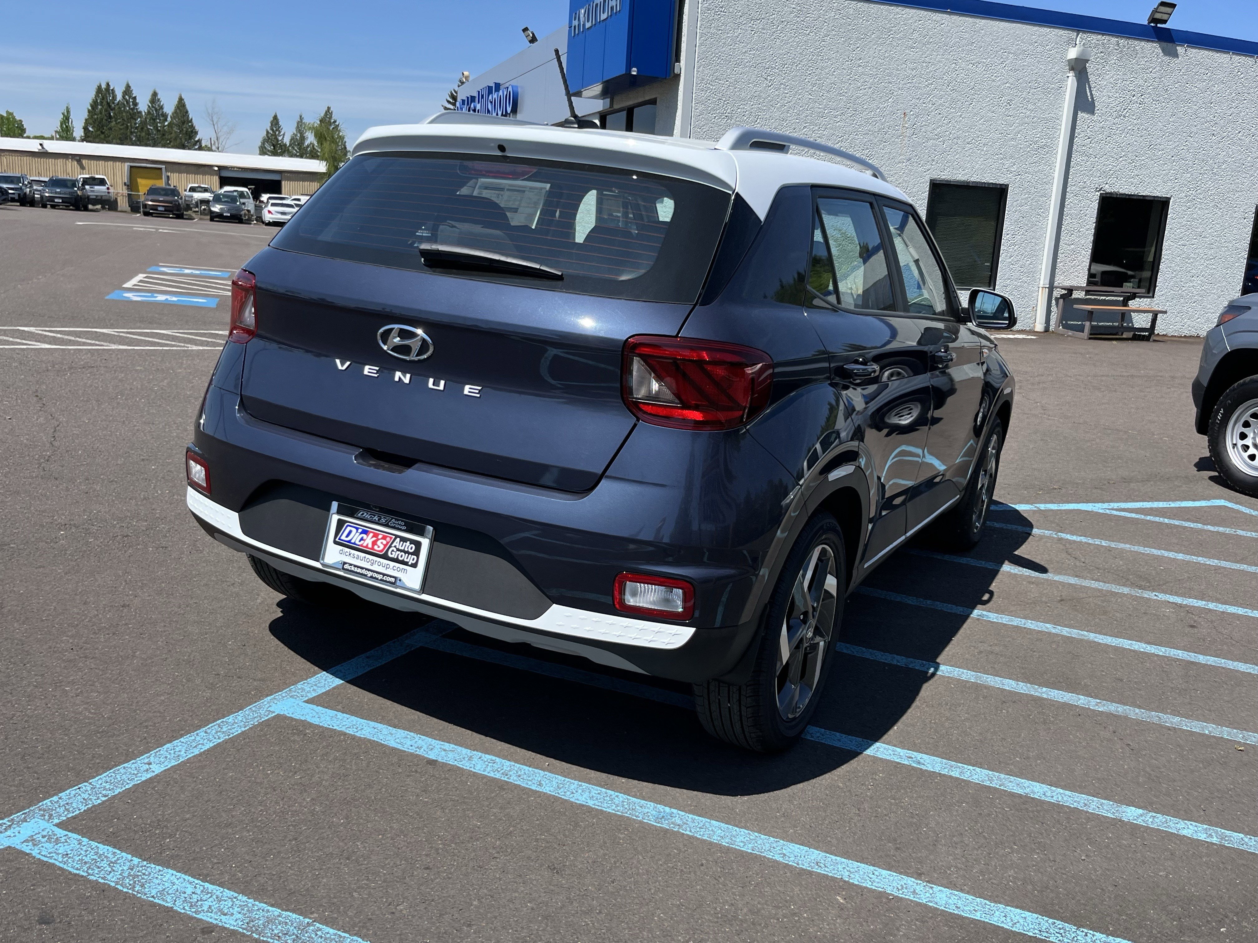 New 2026 Hyundai Venue SEL FWD image 5