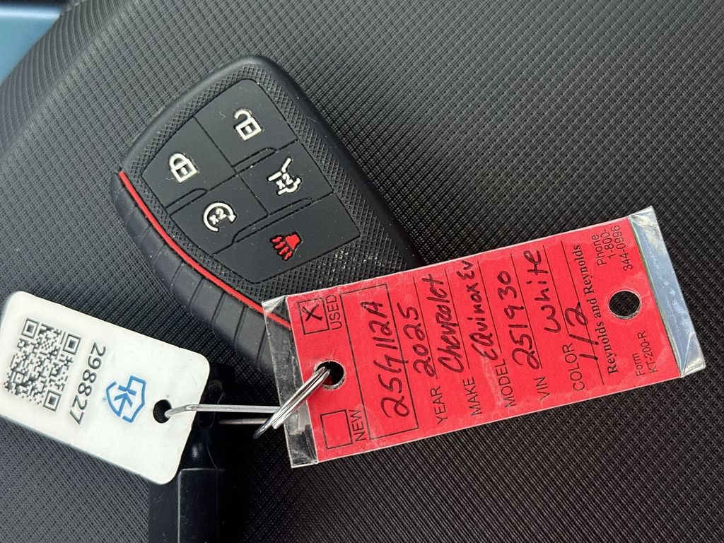 Used 2025 Chevrolet Equinox EV LT AWD/4WD image 22
