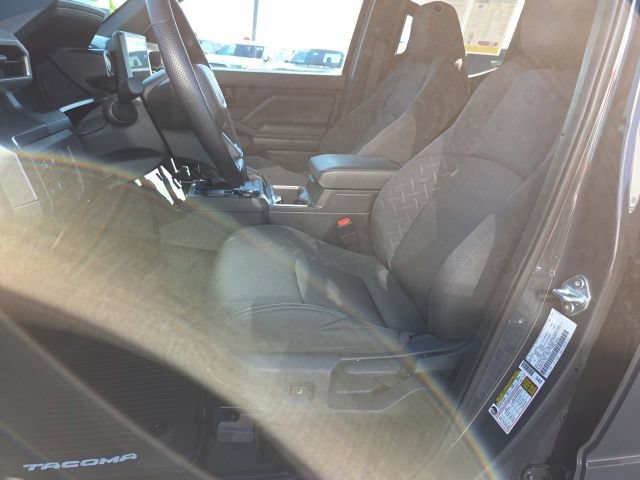 Used 2026 Toyota Tacoma SR5 AWD/4WD image 10