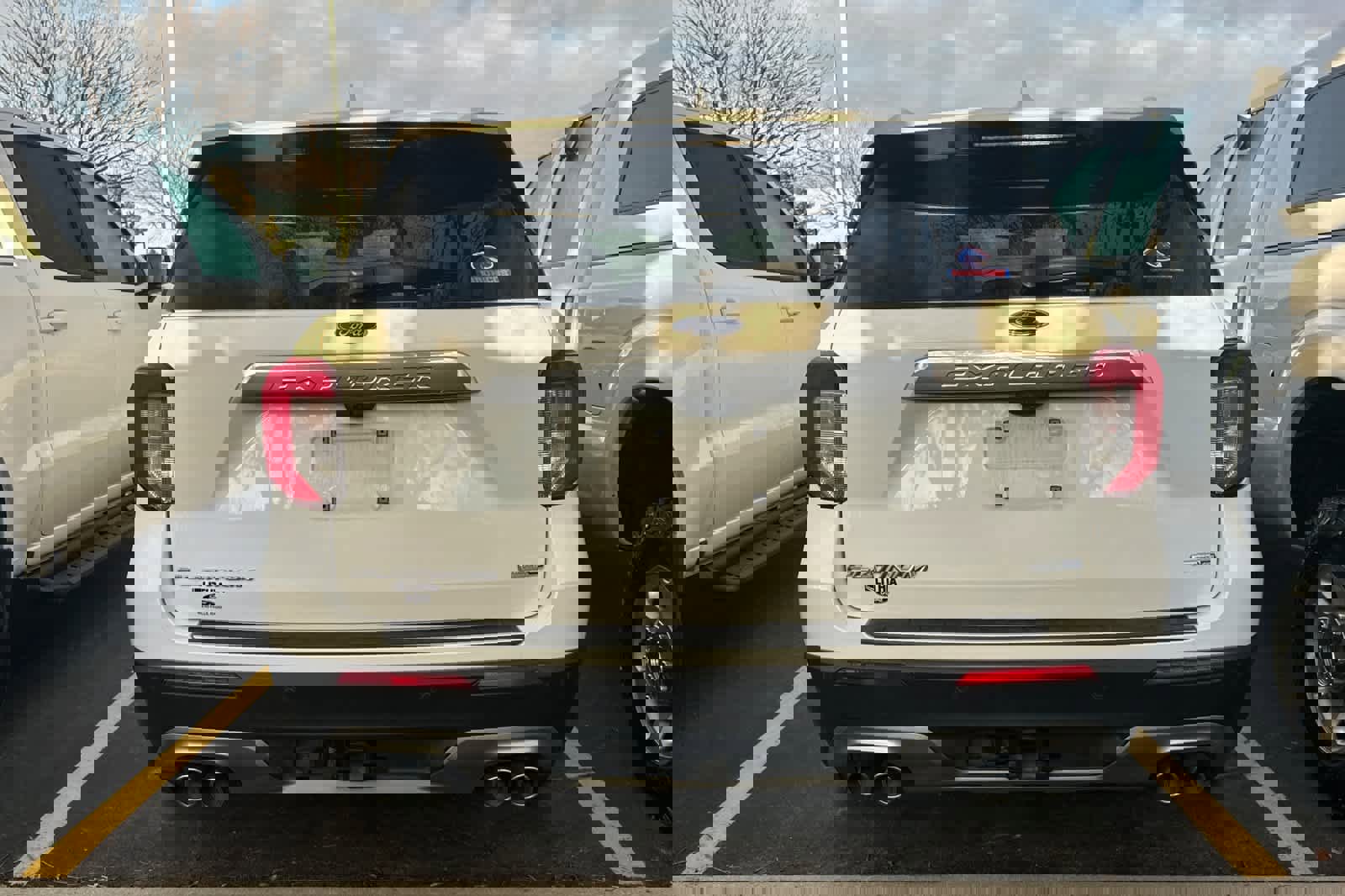 Used 2020 Ford Explorer Platinum w/ Premium Technology Package image 4