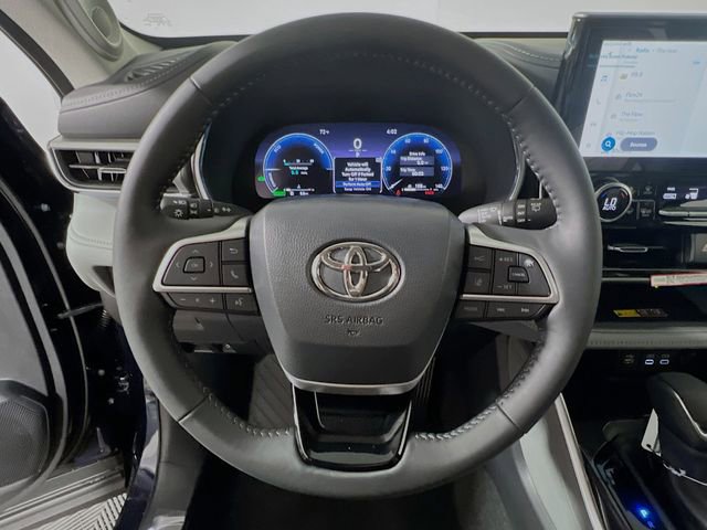 New 2026 Toyota Highlander Platinum image 15