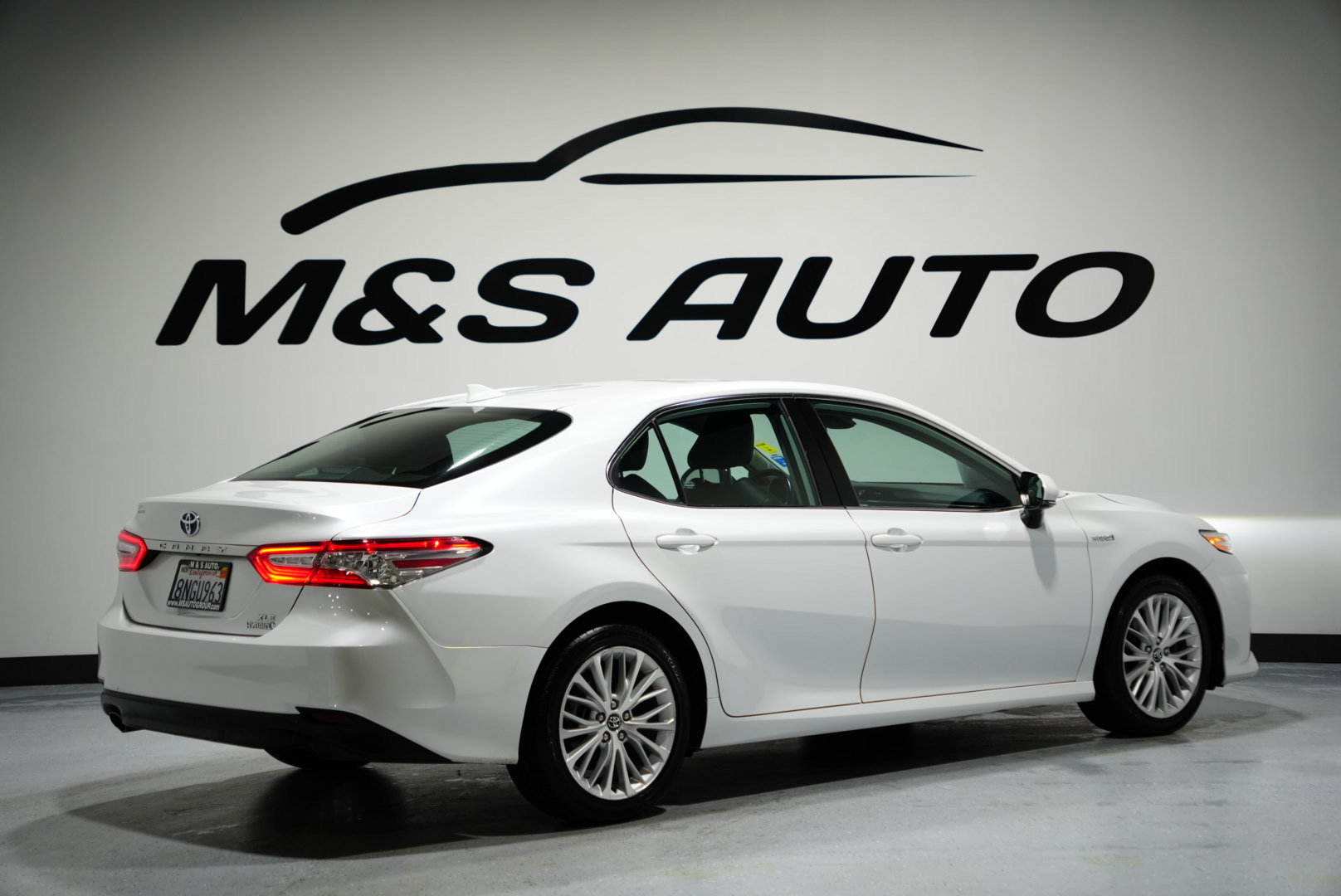 Used 2020 Toyota Camry XLE image 7