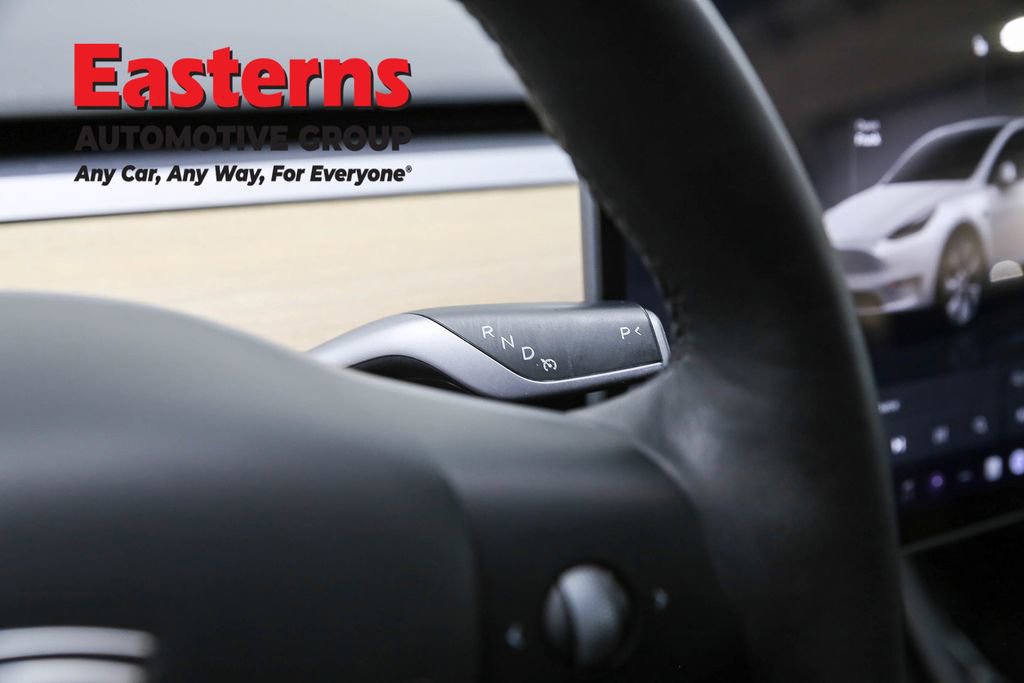 Used 2022 Tesla Model Y Long Range image 13