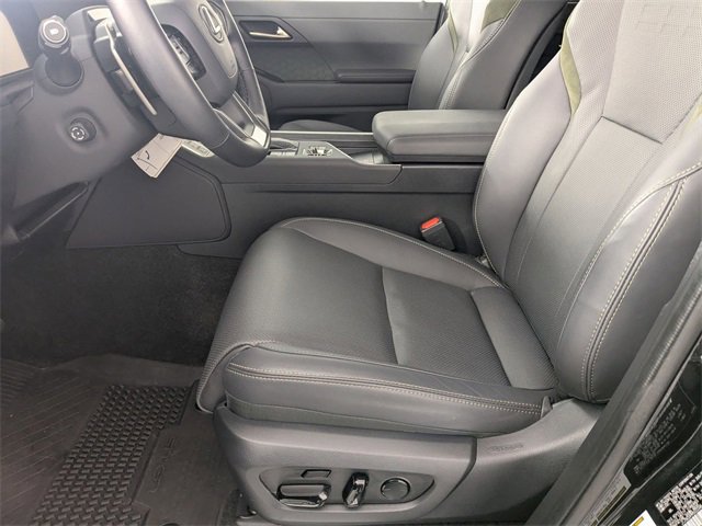 Used 2024 Lexus GX 550 image 13
