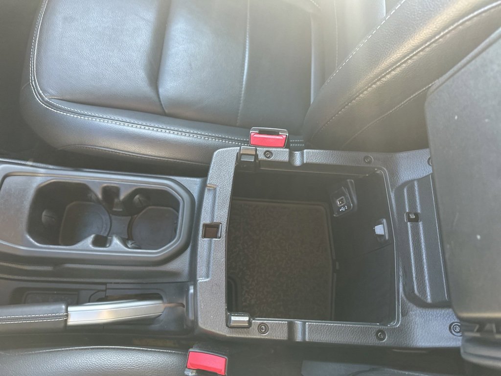 Used 2022 Jeep Wrangler Unlimited Sahara w/ Cold Weather Group image 20