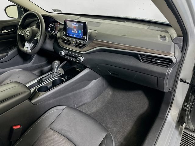 Used 2024 Nissan Altima 2.5 SV FWD image 26