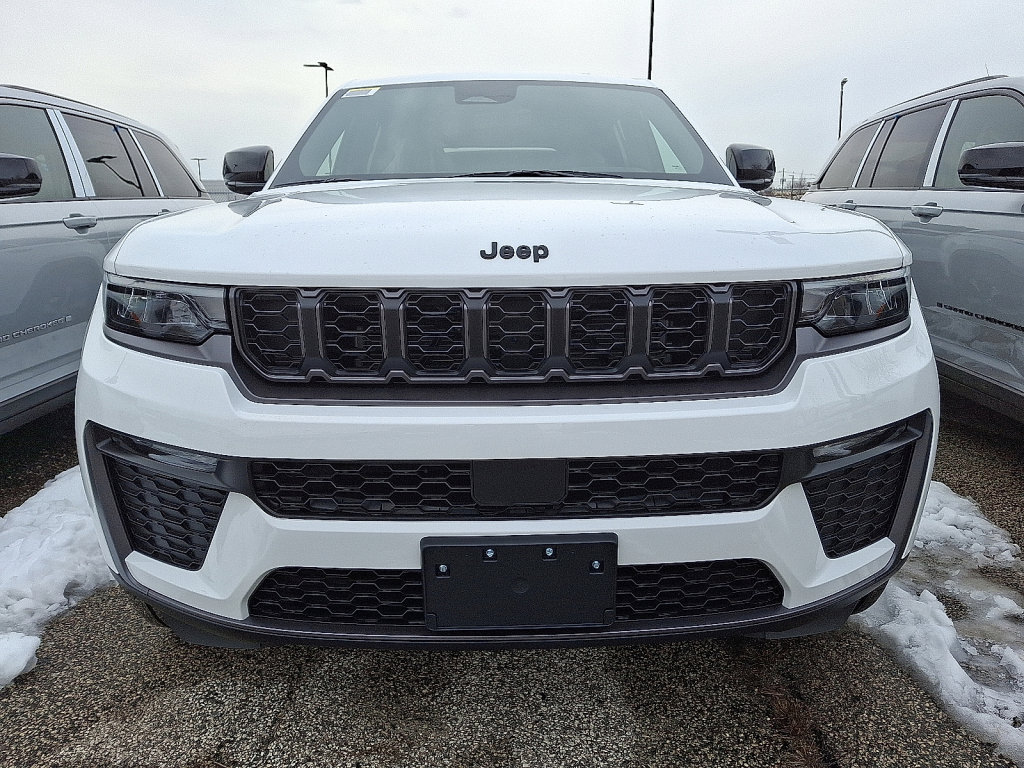 New 2026 Jeep Grand Cherokee Limited w/ Limited Altitude Package AWD/4WD image 2