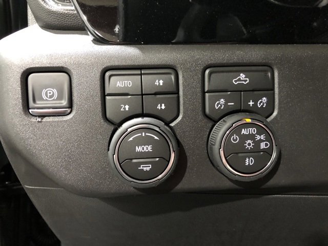 New 2026 Chevrolet Silverado 1500 LT Trail Boss w/ Dark Appearance Package image 13